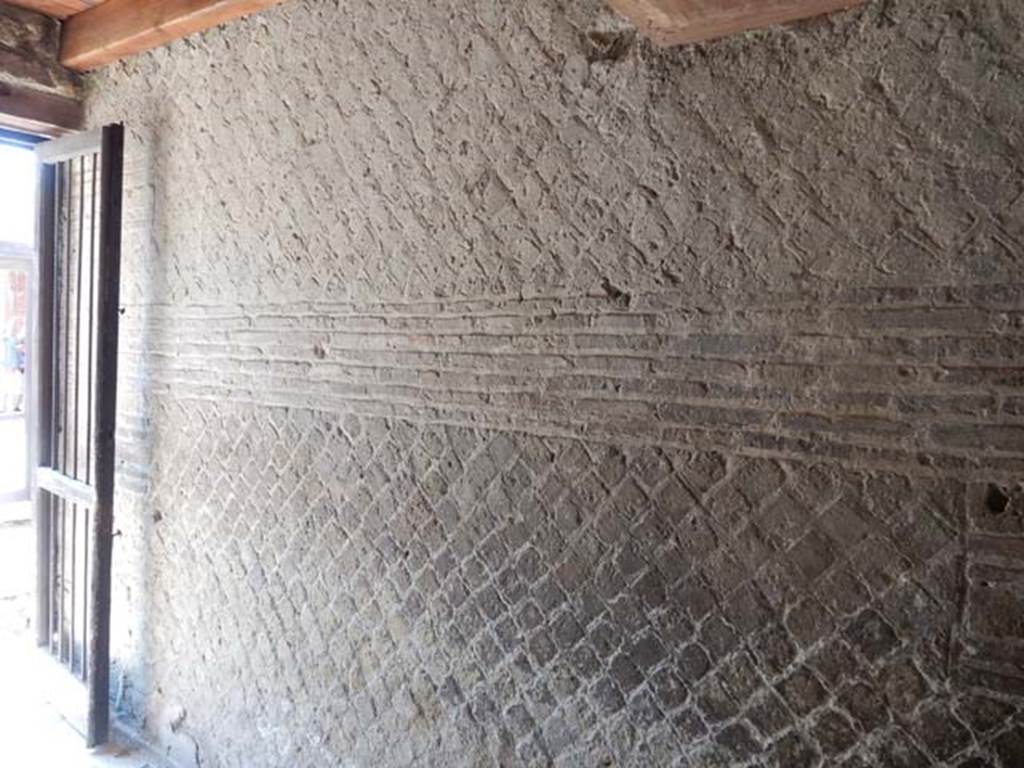 IV.21, Herculaneum. May 2018. South side of entrance corridor, looking east. Photo courtesy of Buzz Ferebee.